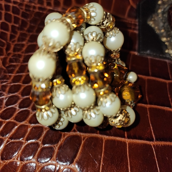 Vintage Wire wrap faux pearl bracelet - Picture 2 of 7